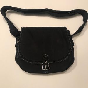 Thirty-One Free to be Crossbody in black